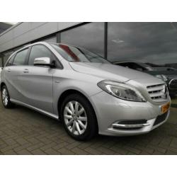 Mercedes-Benz B-Klasse 180 Ambition Automaat Leder