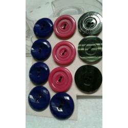 Mooie oude knopen ,blauw, roze ,groen ,2 cm prachtige mix
