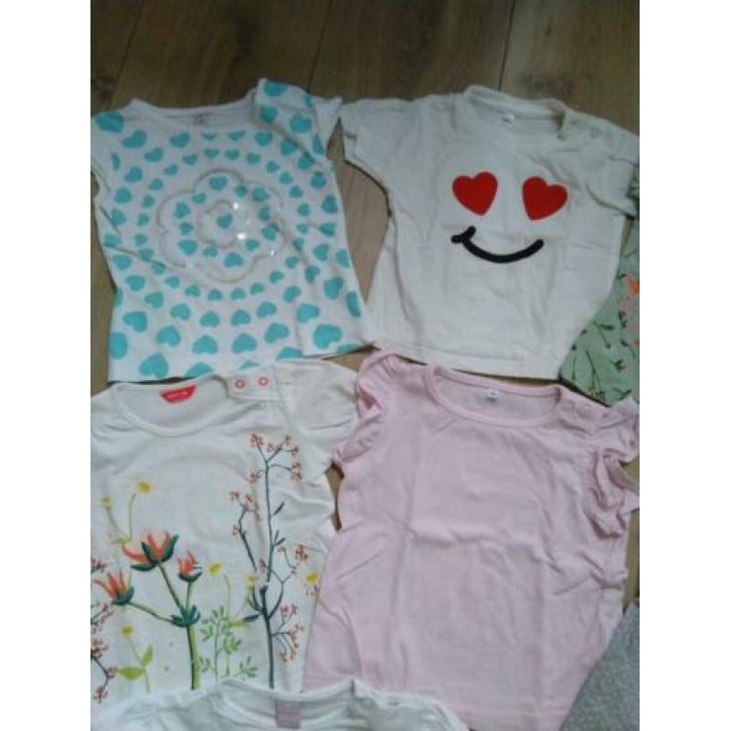 10 T-shirts maat 74. Voor 5,-