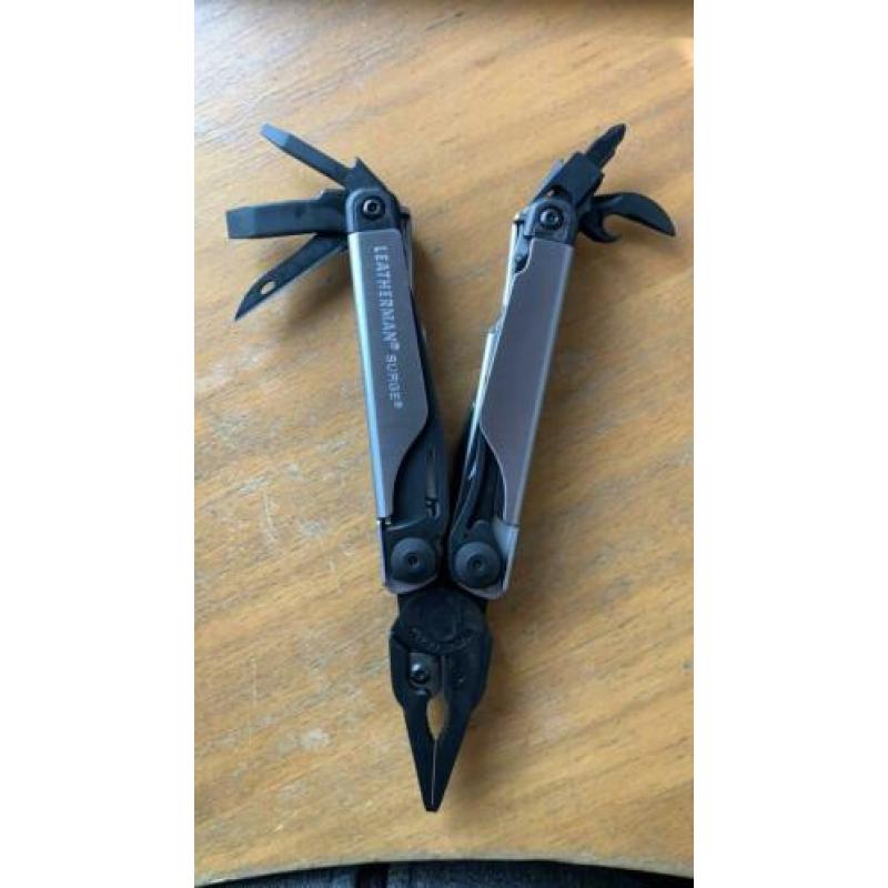 Leatherman Surge [Black & Silver] limited edition