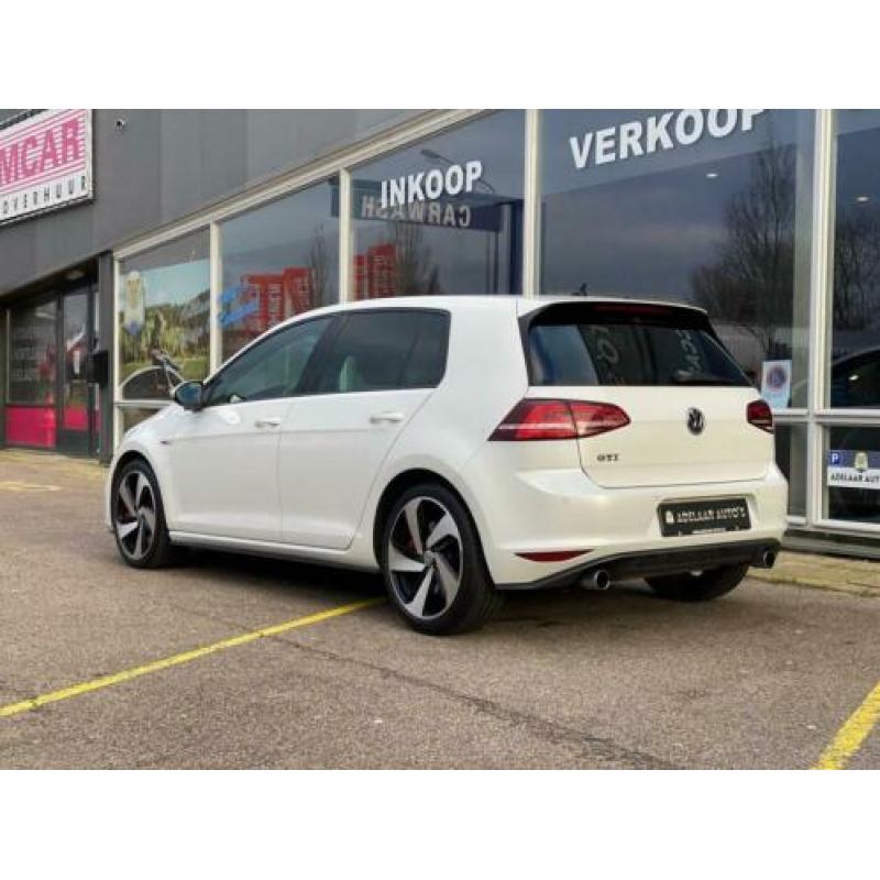 Volkswagen Golf 2.0 TSI GTI Performance | Navi | PDC | DCC