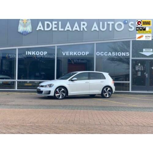 Volkswagen Golf 2.0 TSI GTI Performance | Navi | PDC | DCC