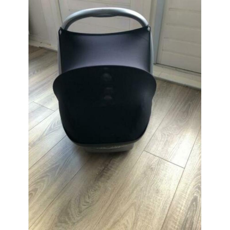 Complete maxi cosi cabriofix met 2 x de easy base 2