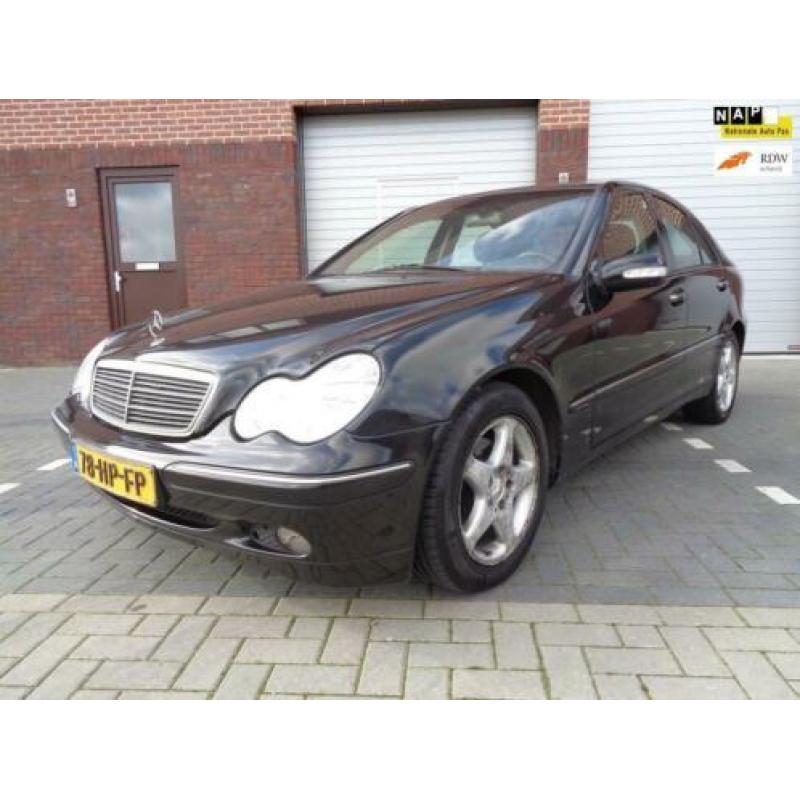 Mercedes-Benz C-klasse 200 CDI Avantgarde Airco! AUT! Velgen