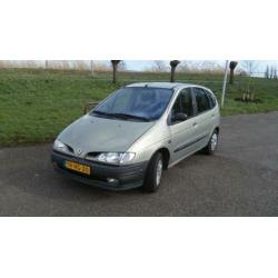 Renault Megane 1.6 E Scenic RN AUT 1998 Groen LPG G3