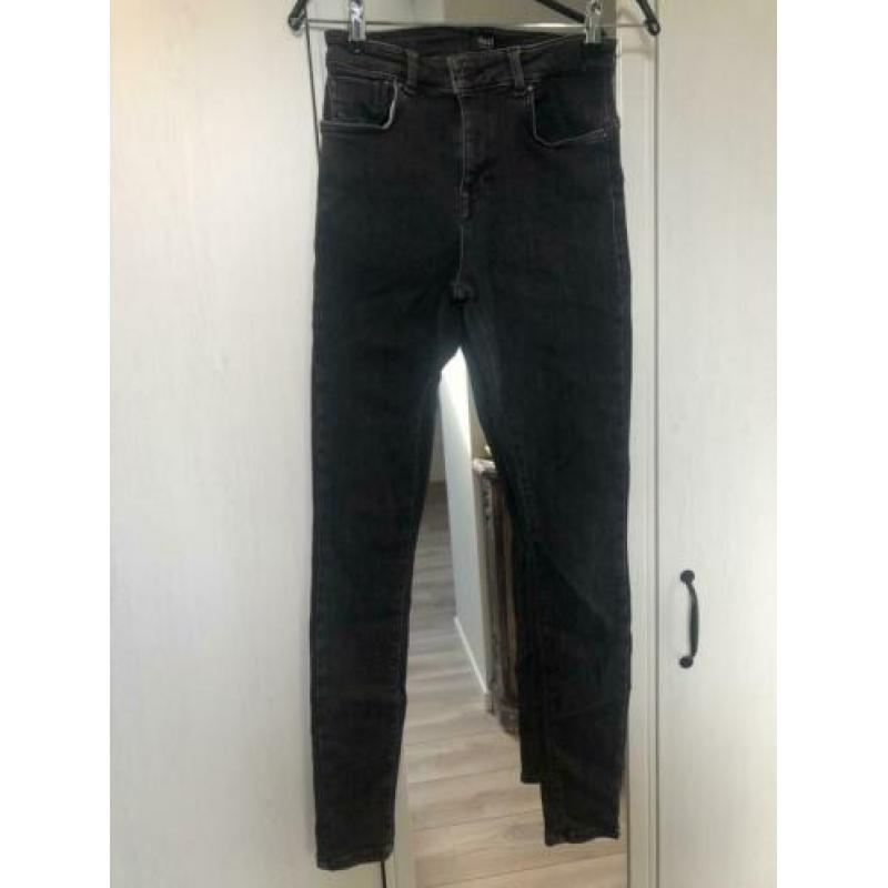 4 jeans