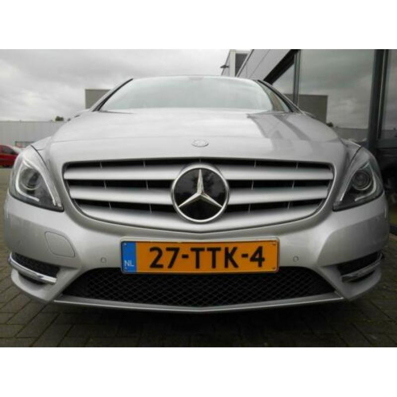 Mercedes-Benz B-Klasse 180 Ambition Automaat Leder