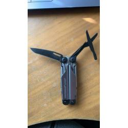 Leatherman Surge [Black & Silver] limited edition