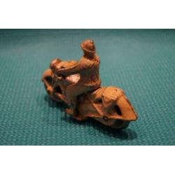 Antiek motor met rijder. ca 1950