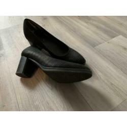 Leuke dames pumps maat 38