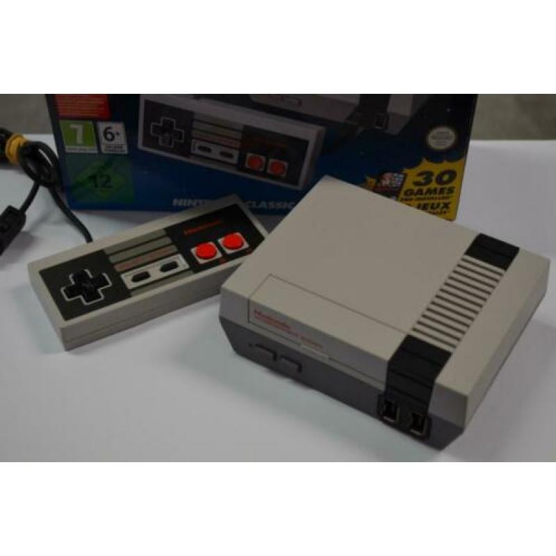 ZGAN IN DOOSJE: Nintendo Mini NES met 1 controller en doosje