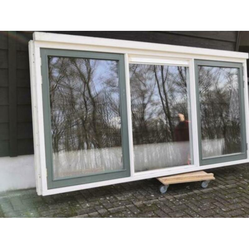 Hardhouten kozijn met twee draairamen