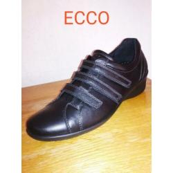 ECCO leren sneaker schoenen. NIEUW. Uitstekend. Maat 39.