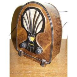 Twee retro radio's (A19 2305)