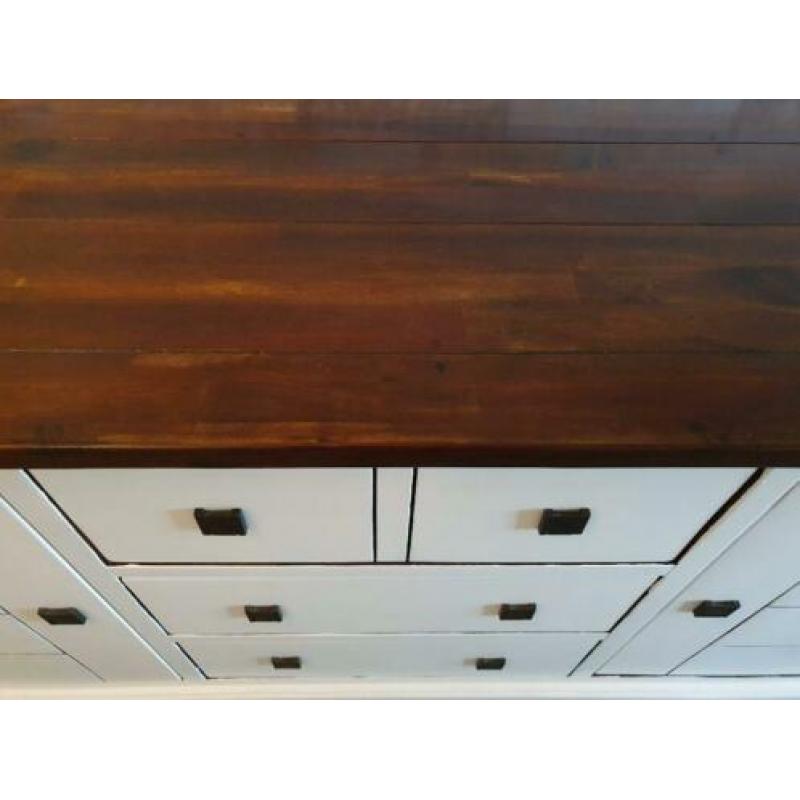 Behandeld houten dressoir 190 cm breed