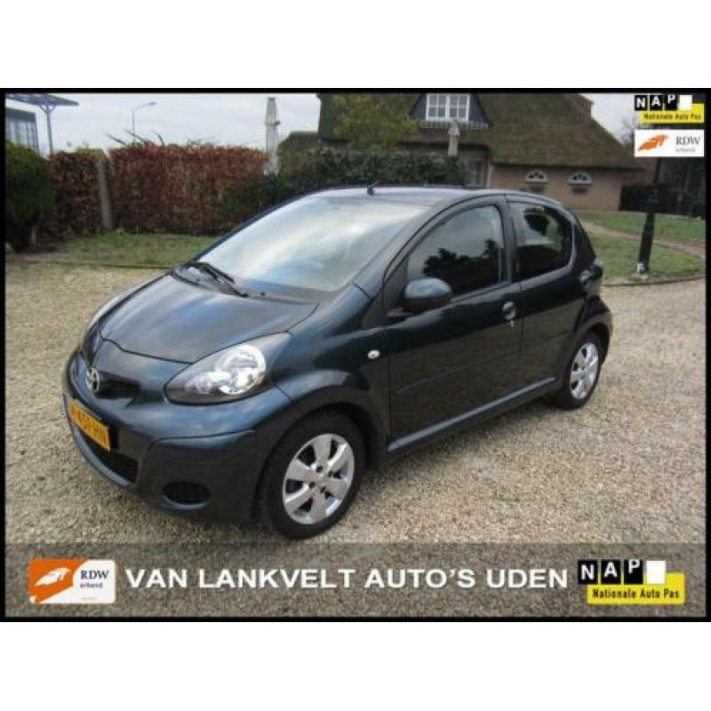 Toyota Aygo 1.0-12V Dynamic Navigator Airco Dealer onderh.