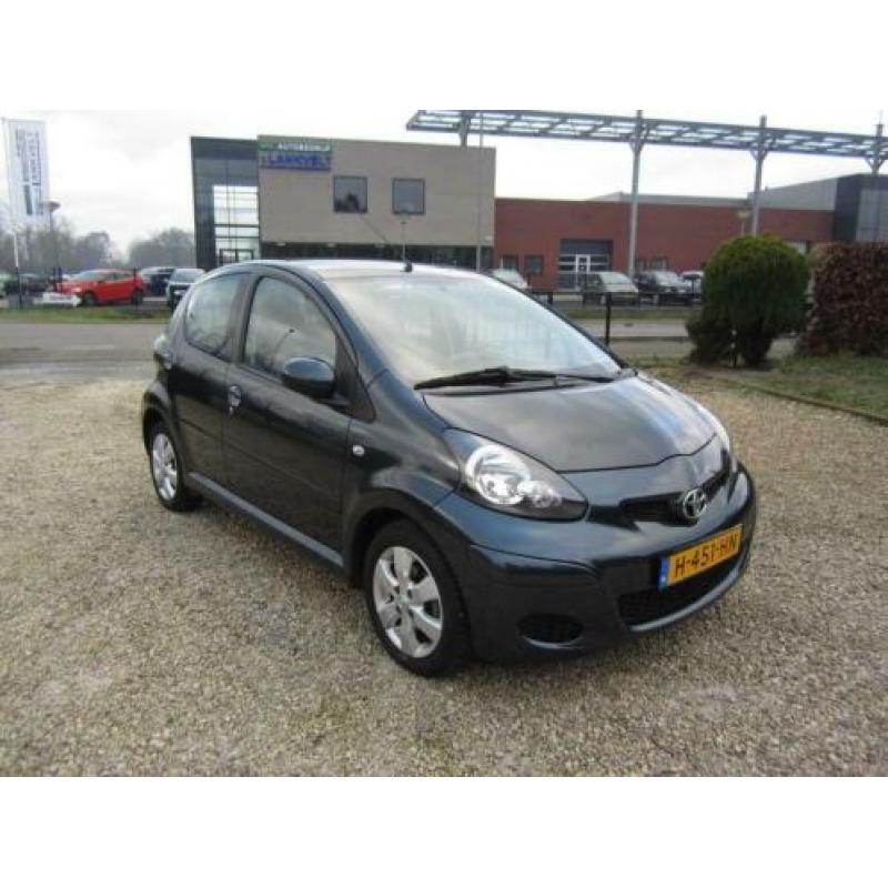 Toyota Aygo 1.0-12V Dynamic Navigator Airco Dealer onderh.