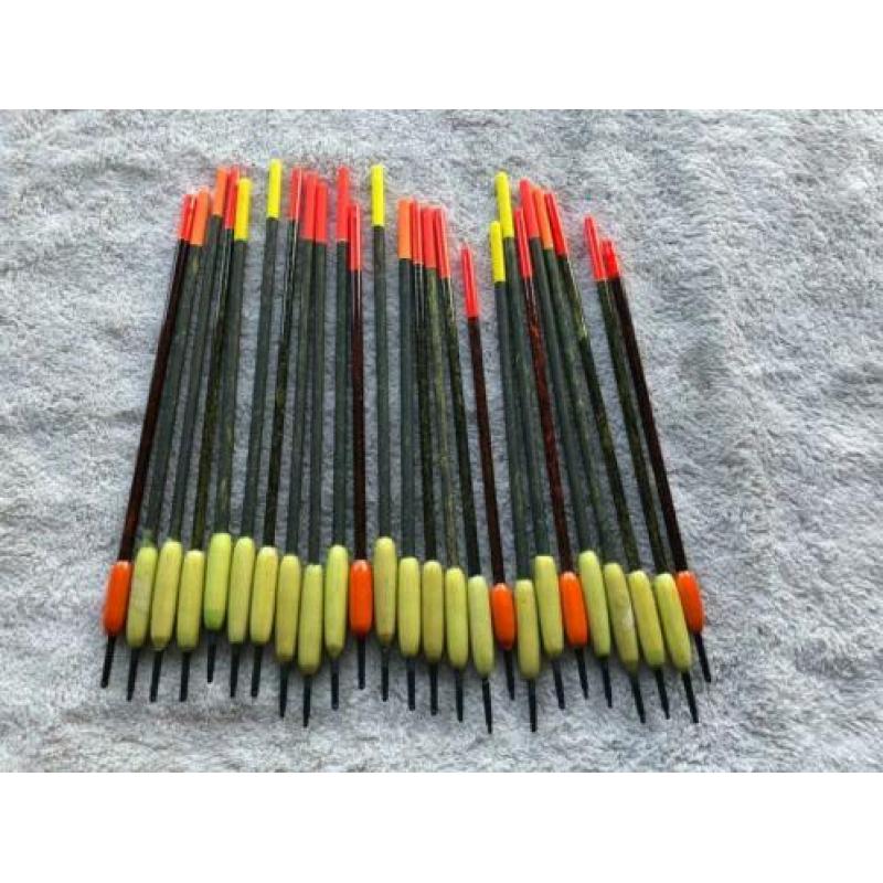 adv 233 / NIEUW mixset 25 dobbers