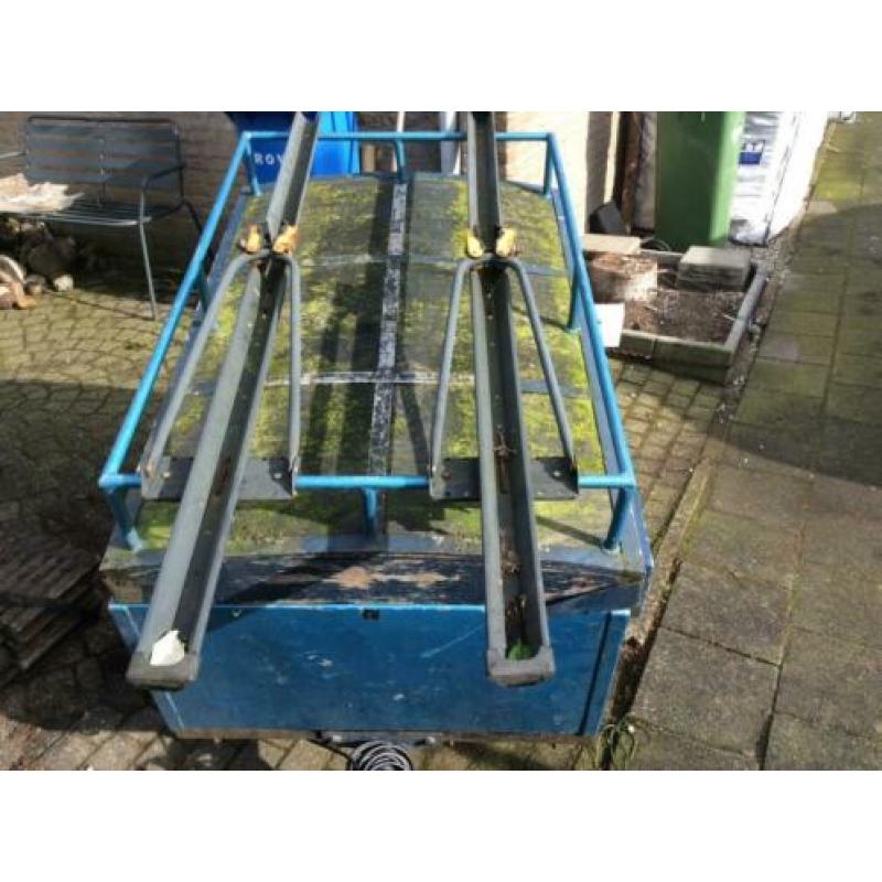 Kampeer aanhanger