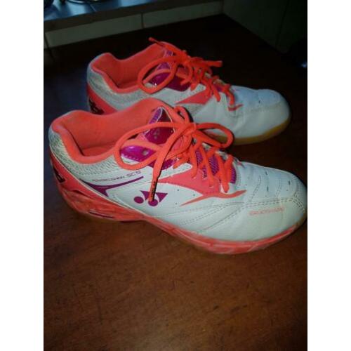 Yonex powercushion SC5 maat 39