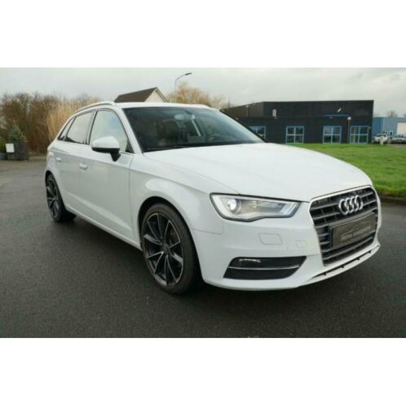 Audi A3 1.4 Tfsi 90KW Sportback S-tronic 2013 Wit XENON NAP