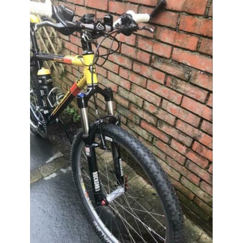 Gary Fisher supercaliber 27v frame 45cm Hope, Chris King etc