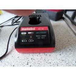 metabo oplader met air cooled met 2 accu,s