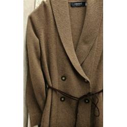 Bijenkorf - lang vest elegant en warm met riem Maat M