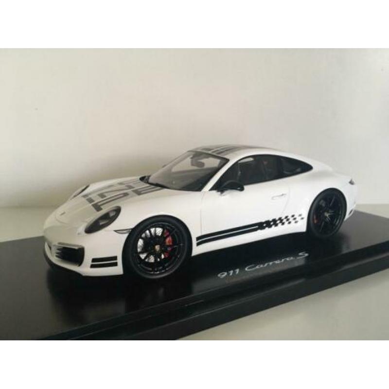 Porsche 911 (991) Carrera S Endurance Racing 2016 wit 1:18