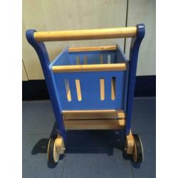 Houten boodschappenwagen