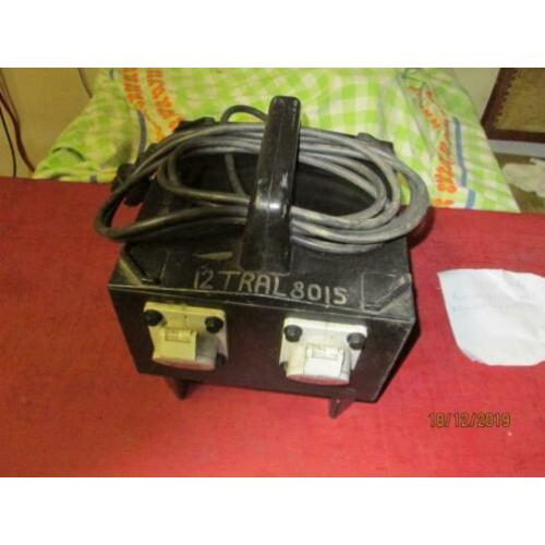 Te koop: 42 Volt veiligheidstrafo