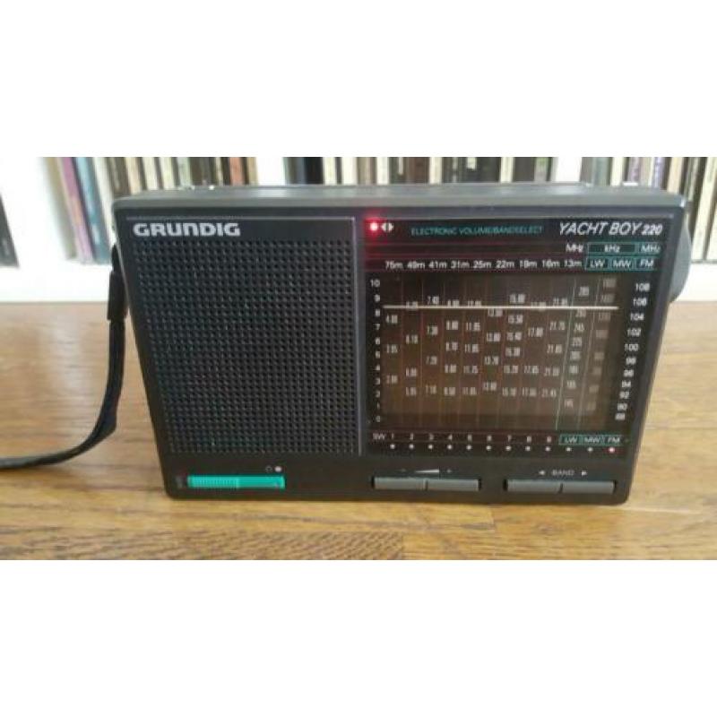 Grundig Yacht Boy 220 wereldontvanger fm radio