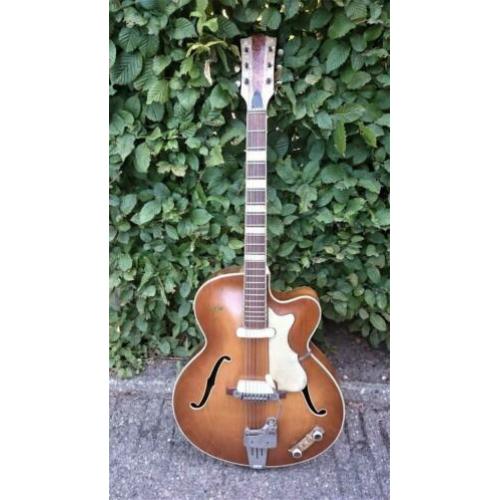 Höfner archtop 4550/S/E2 uit 1960