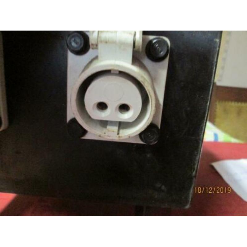 Te koop: 42 Volt veiligheidstrafo
