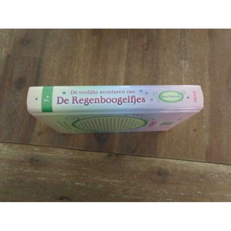 Daisy Meadows de regenboogelfjes omnibus