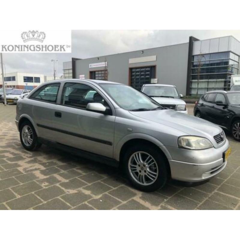 Opel Astra 1.6-16V Club