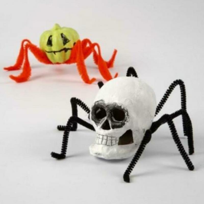 Handgemaakte pompoen van papier-mâché Ø 6 cm en hoog 4,5 cm