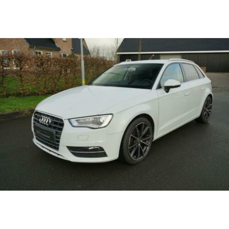 Audi A3 1.4 Tfsi 90KW Sportback S-tronic 2013 Wit XENON NAP