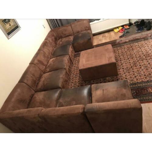 Bank bruin 8 units en hocker met 2 stoelen voor €200
