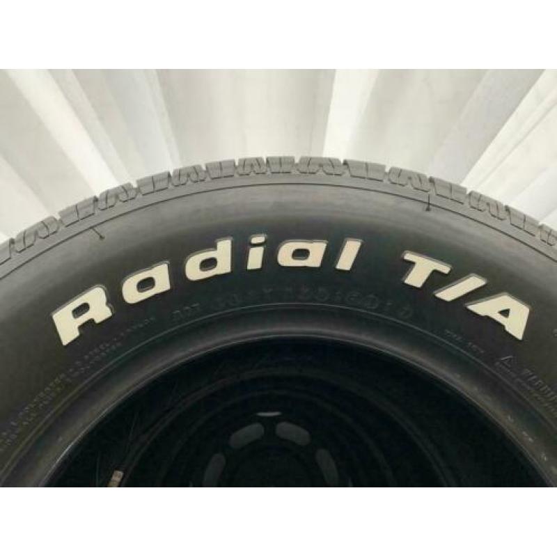 NIEUW - Set van 4 BFGOODRICH RADIAL T/A 215/70 R14