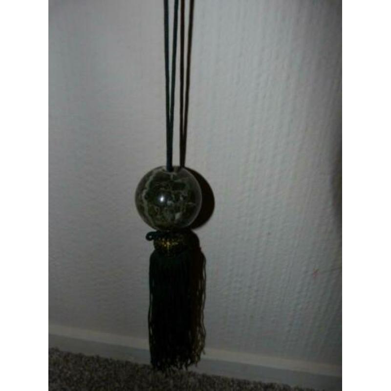oude Japanse Scroll gewichten "Fuchin" met zijde tassels.
