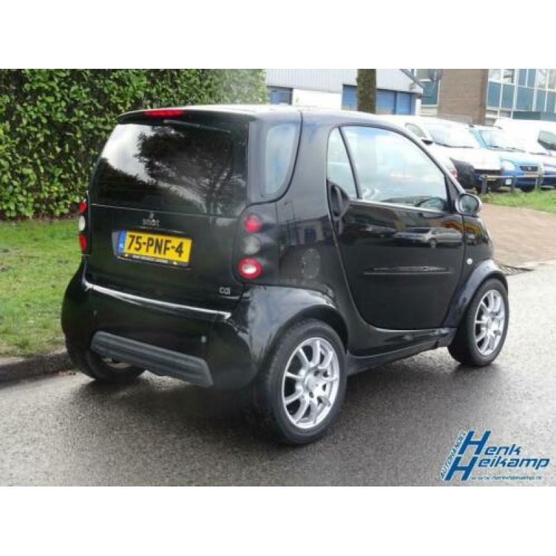Smart city-coupé smart & pure cdi airco