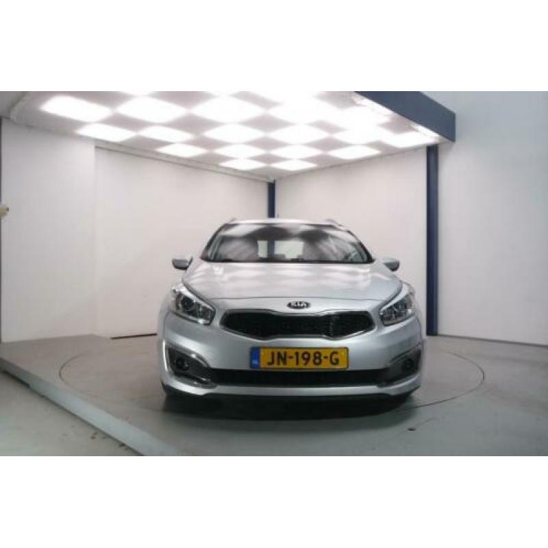 Kia cee'd Sportswagon 1.6 GDI First Edition + Camera + Navi