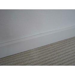 CANDO plinten + clips, 14,5 m; wit, blok; 7 cm hoog