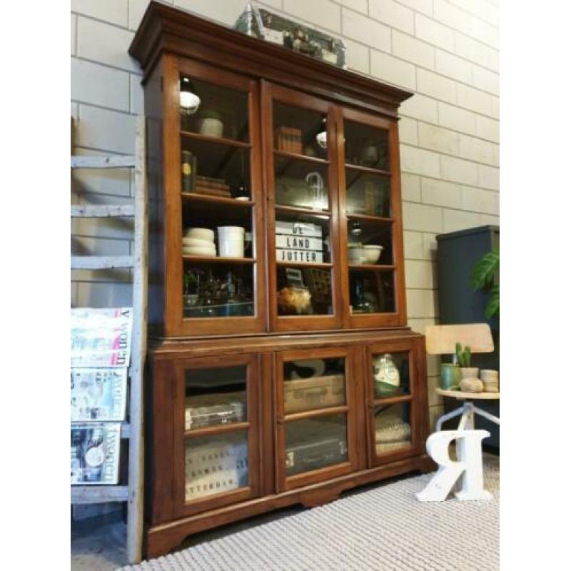 Vintage/Industriële houten schoolkast,Antieke buffetkast