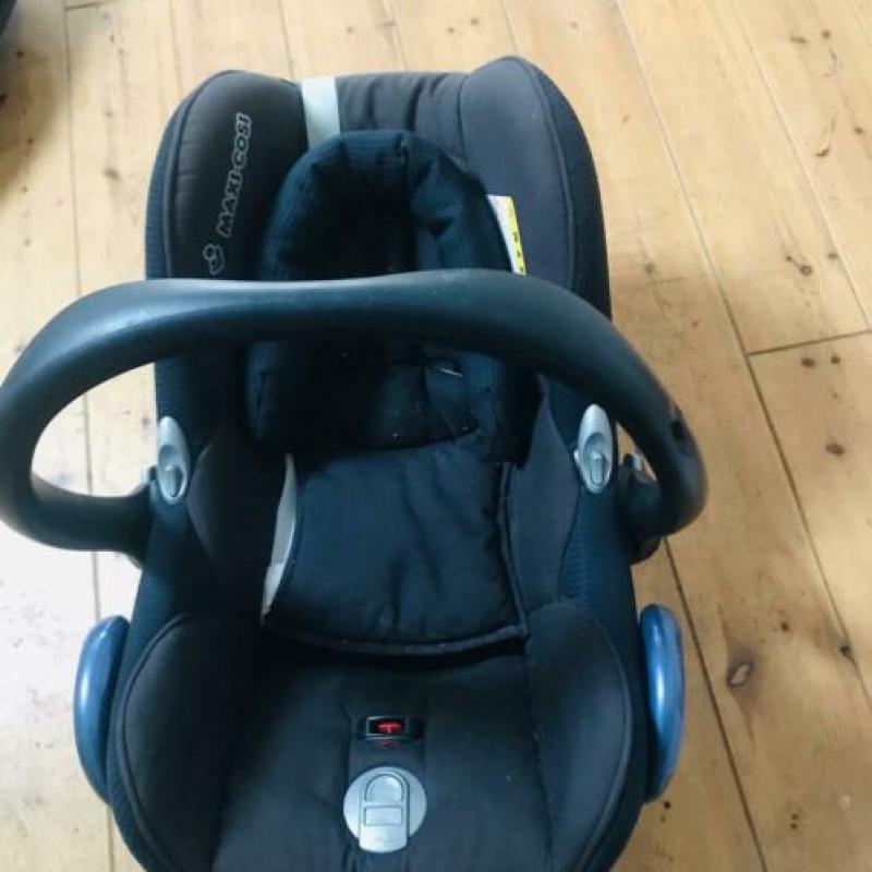 Hele set: Maxi Cosi Familyfix incl Cabriofix én Pearl!!