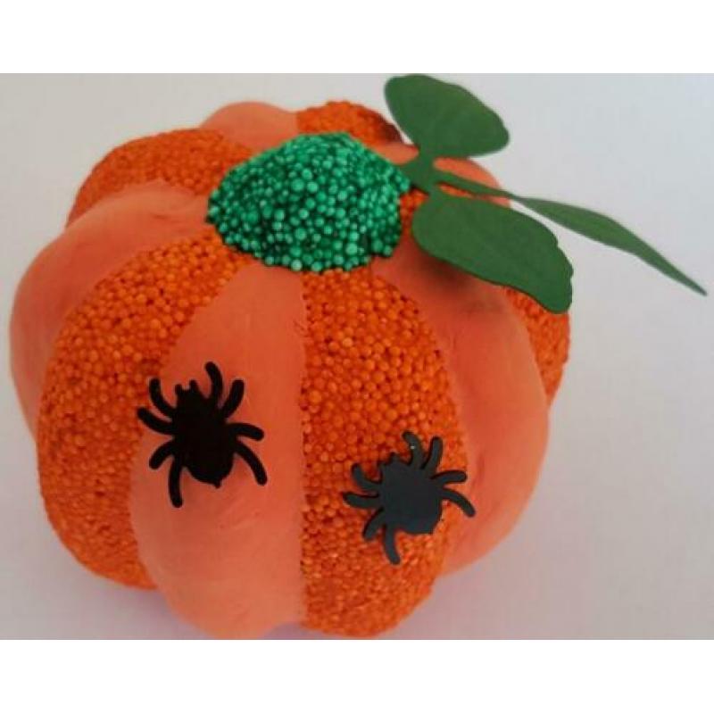 Handgemaakte pompoen van papier-mâché Ø 6 cm en hoog 4,5 cm