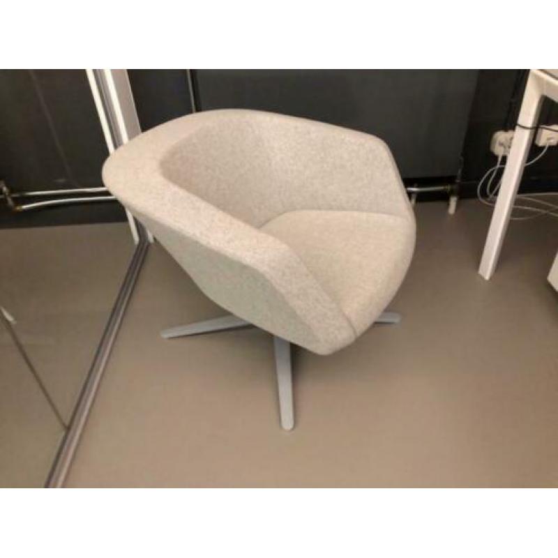 Riante Italiaanse draaibare design fauteuil