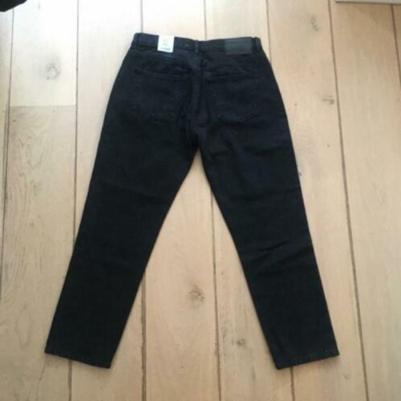 Black mom jeans