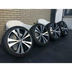 Originele 18” Volkswagen Chicago 5X112 Dunlop 225 40 18 Golf